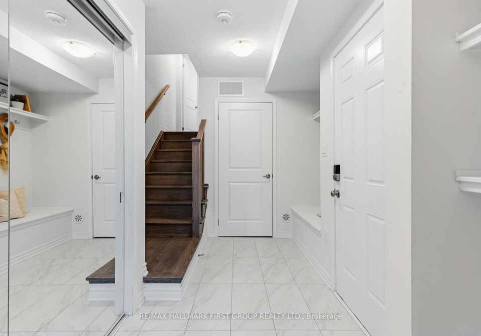 3359-thunderbird-promenade-pickering-ontario-e13096174