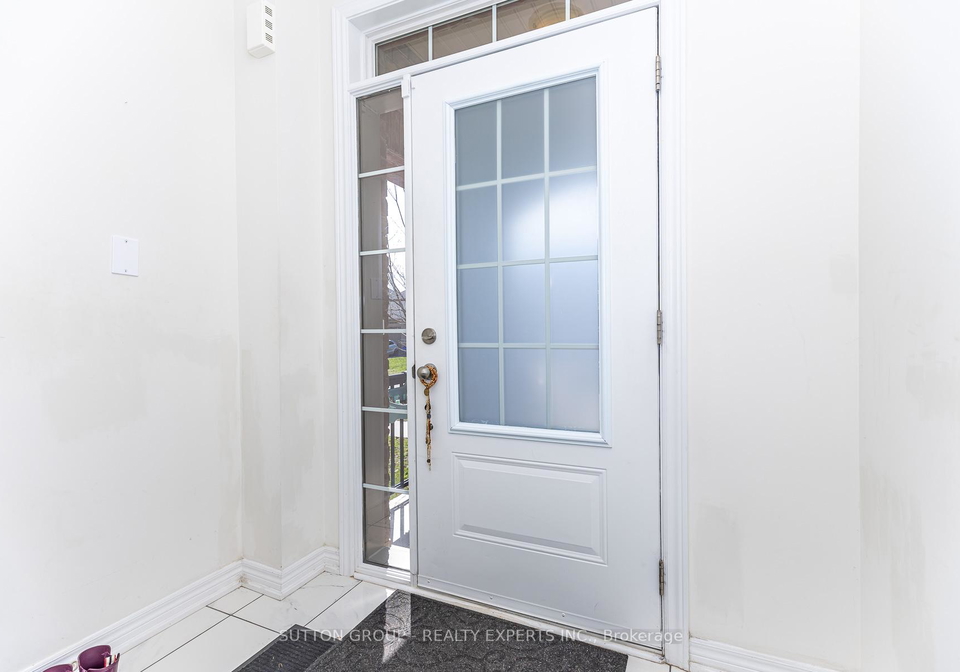 130-ice-palace-crescent-oshawa-ontario-e13096520