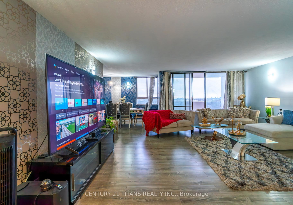 3-massey-square-east-york-ontario-e13097288