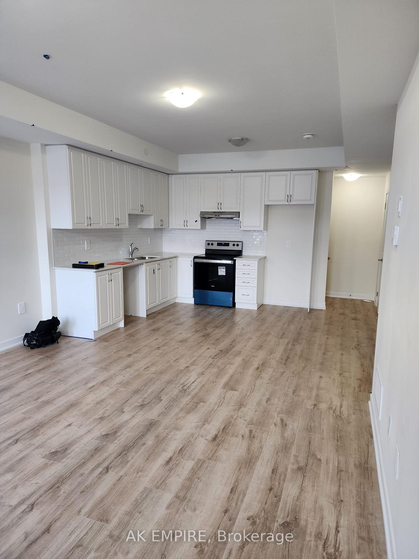 755-omega-drive-pickering-ontario-e13097652