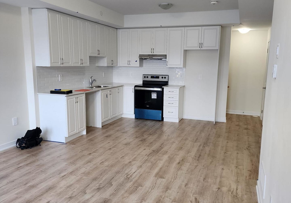 755-omega-drive-pickering-ontario-e13097652