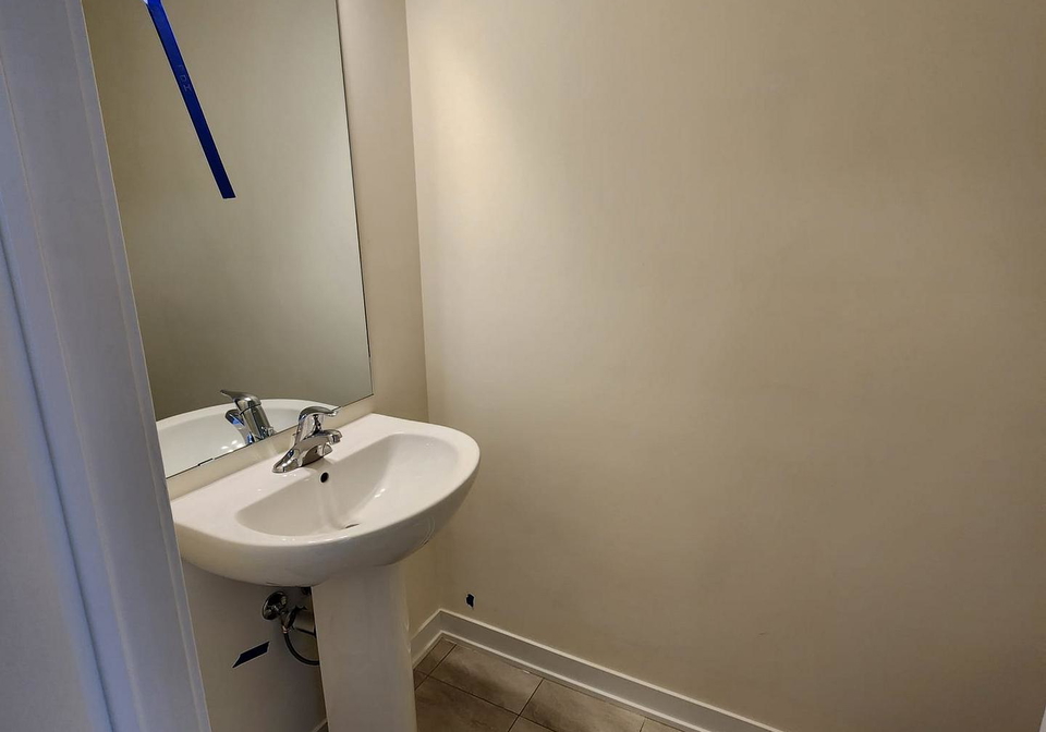 755-omega-drive-pickering-ontario-e13097652