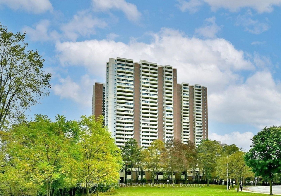 5-massey-square-east-york-ontario-e13097890