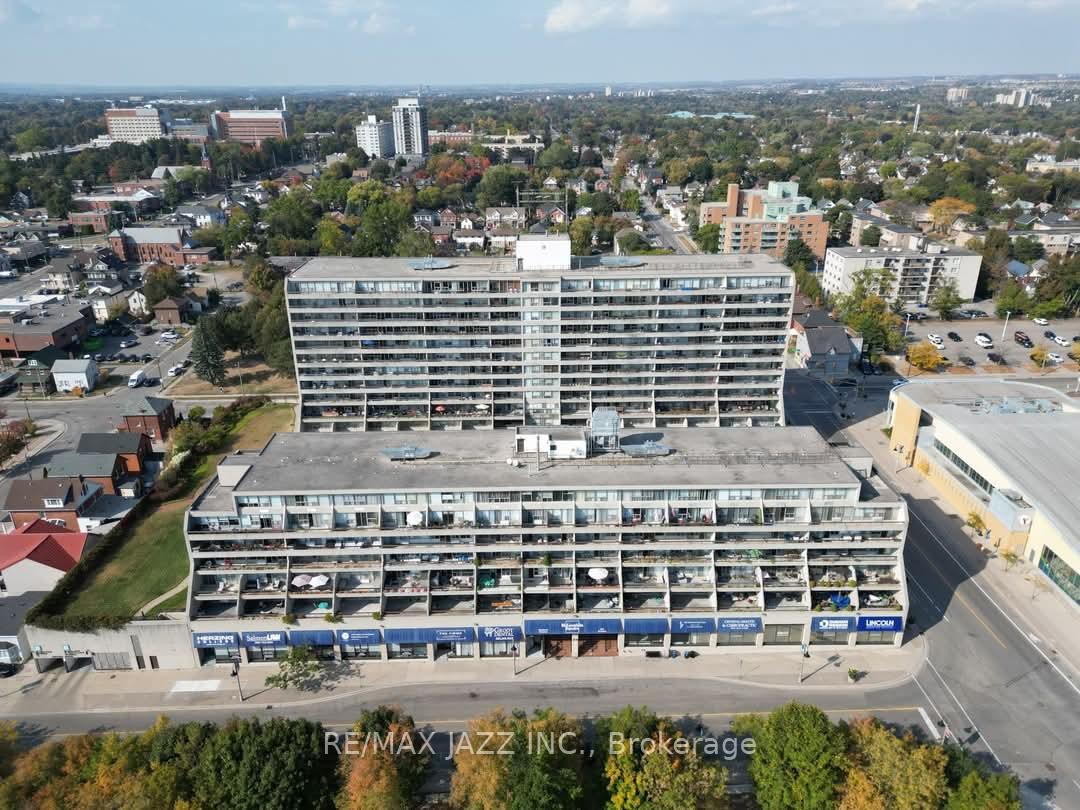 55-william-street-e-oshawa-ontario-e13098000