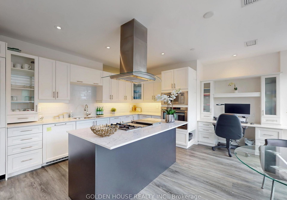 200-woodbine-avenue-toronto-ontario-e13098014