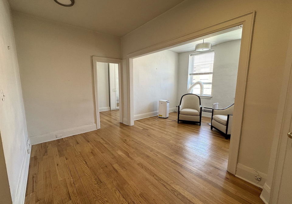 555-danforth-avenue-toronto-ontario-e13098502