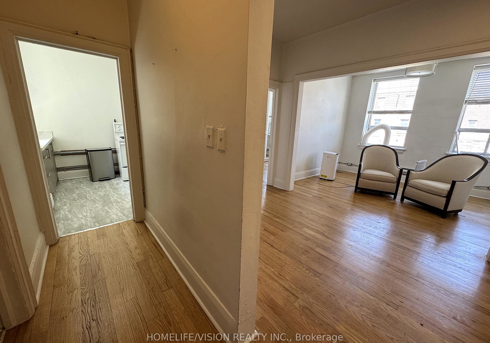 555-danforth-avenue-toronto-ontario-e13098502