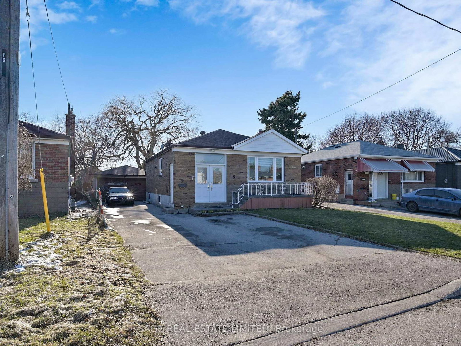 8-lombardy-crescent-scarborough-ontario-e13098966