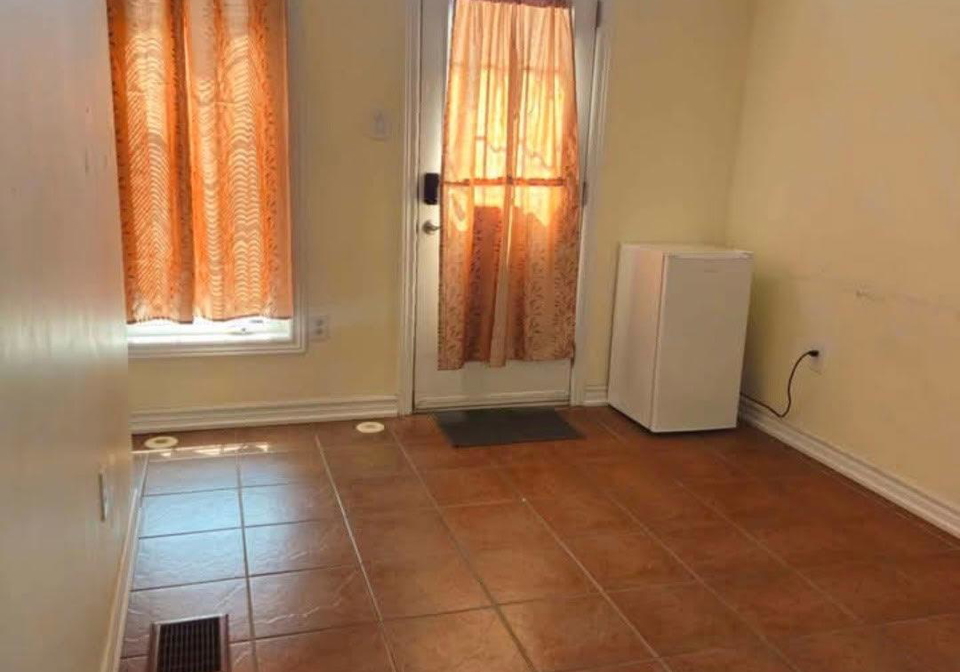 52-ignatius-lane-scarborough-ontario-e13099764