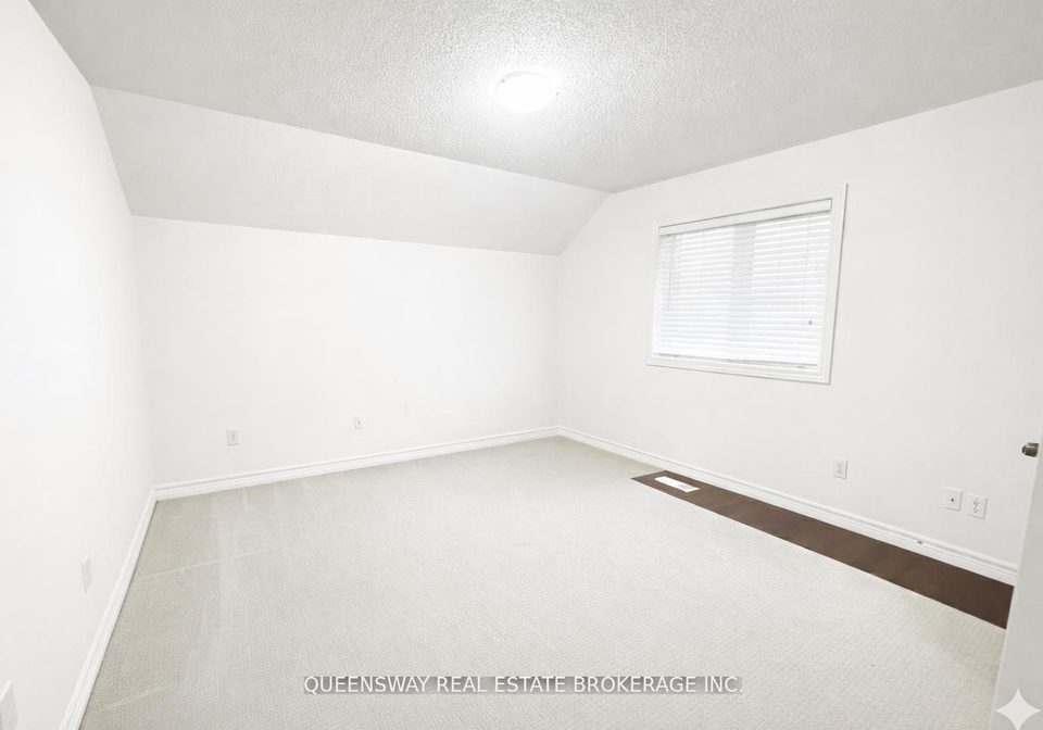 1-271-ryerson-crescent-oshawa-ontario-e13100092