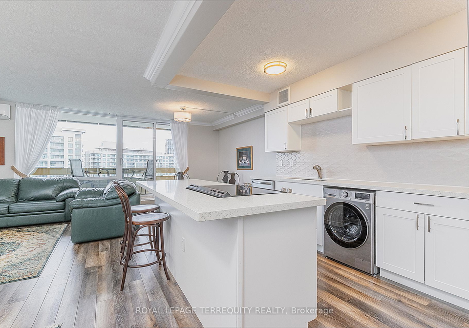 1210-radom-street-pickering-ontario-e13101318