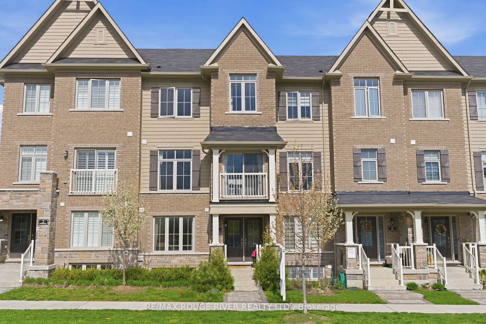 4-hidden-way-whitby-ontario-e13104164