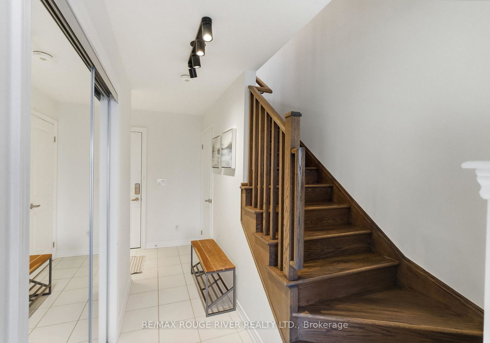 4-hidden-way-whitby-ontario-e13104164