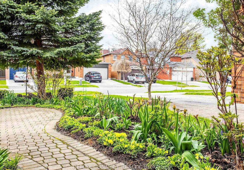 60-starspray-boulevard-scarborough-ontario-e13104214