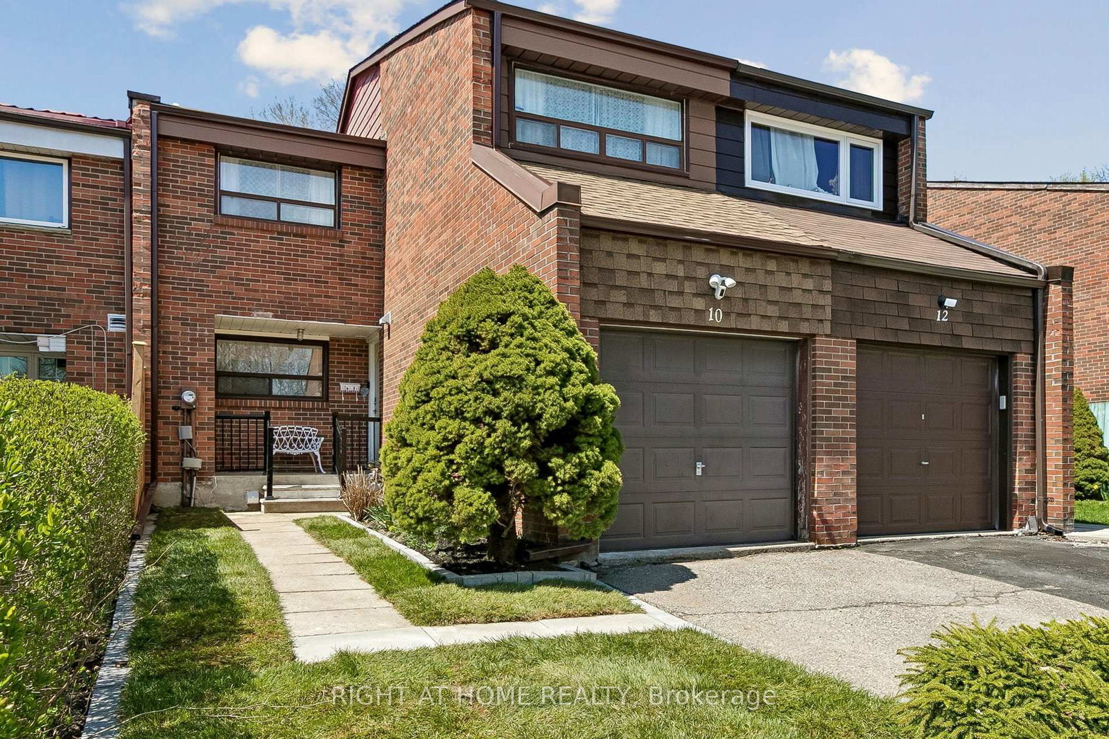 10-sachems-place-scarborough-ontario-e13104758