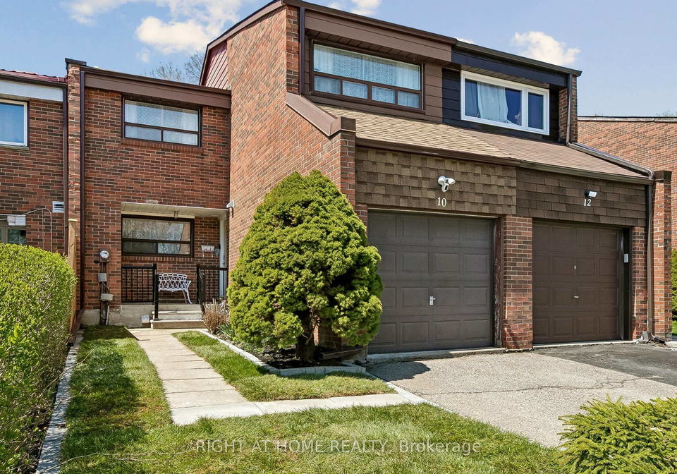 10-sachems-place-scarborough-ontario-e13104758