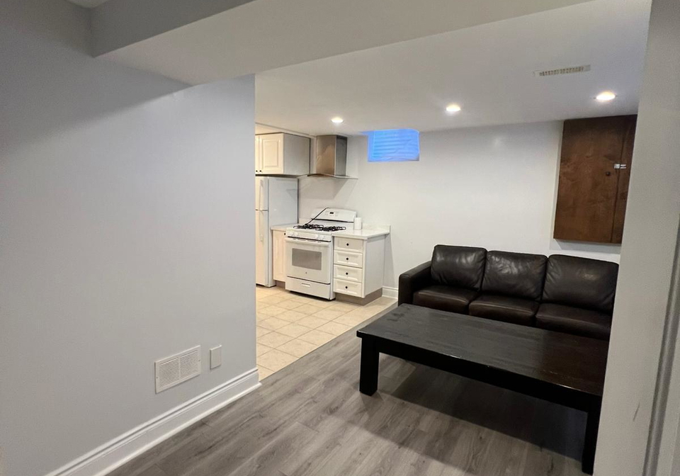 532-b-lightfoot-place-pickering-ontario-e13105302