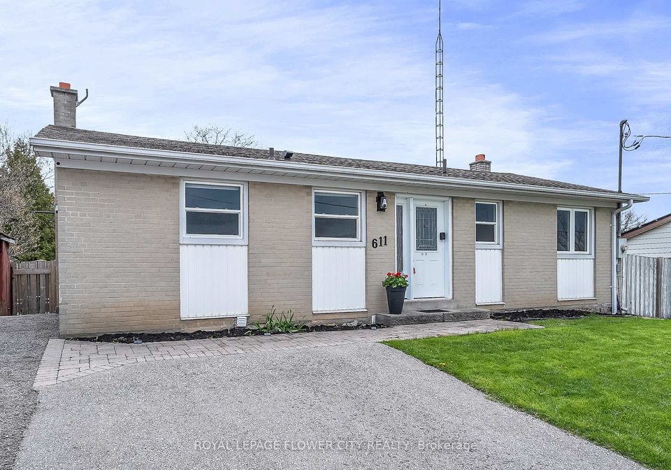 611-harriet-street-whitby-ontario-e13105748