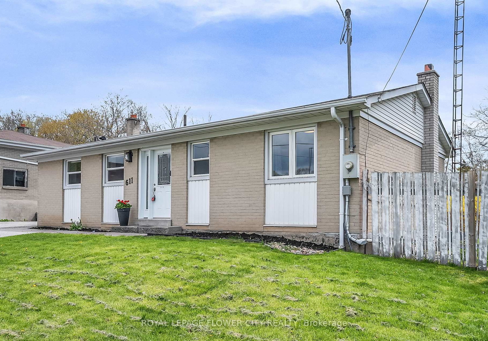 611-harriet-street-whitby-ontario-e13105748
