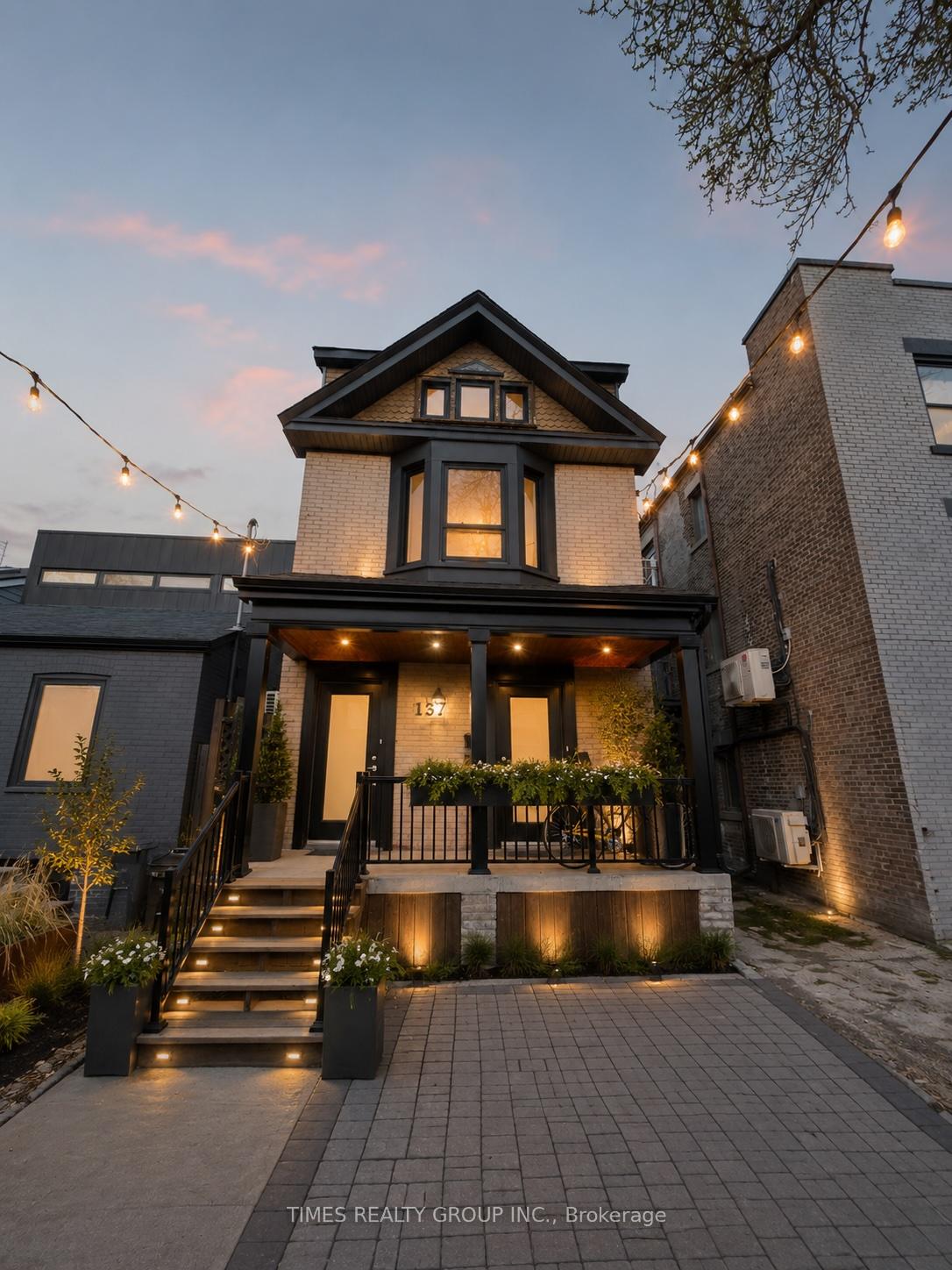137-curzon-street-toronto-ontario-e13106292