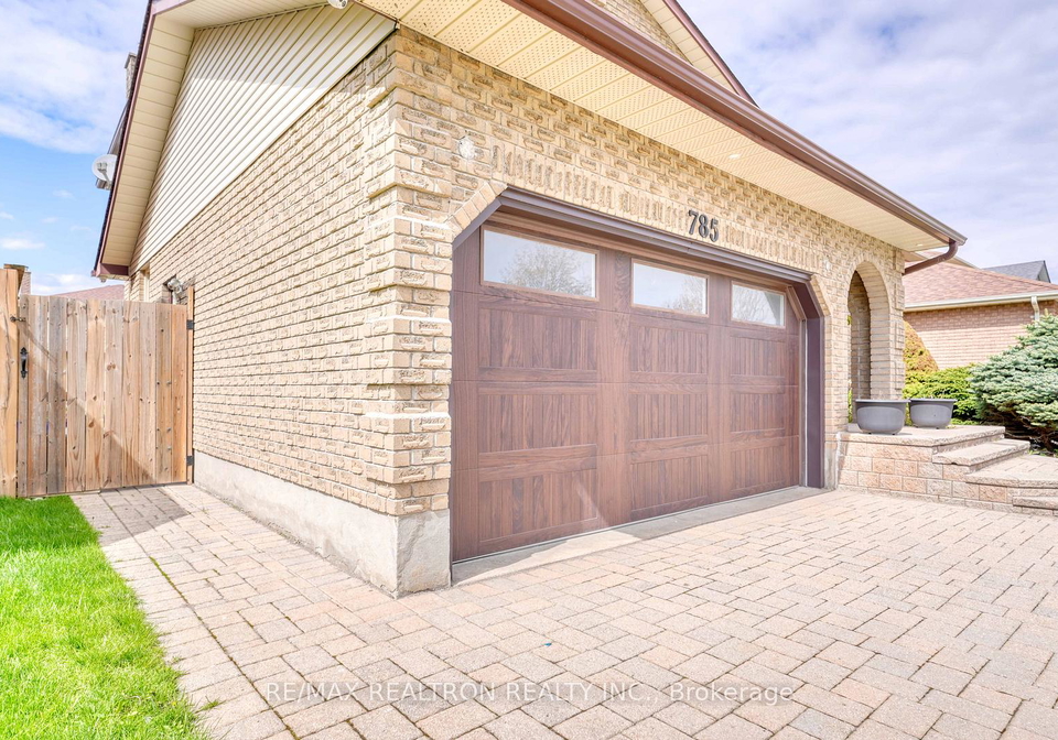 785-sundance-circle-oshawa-ontario-e13106492