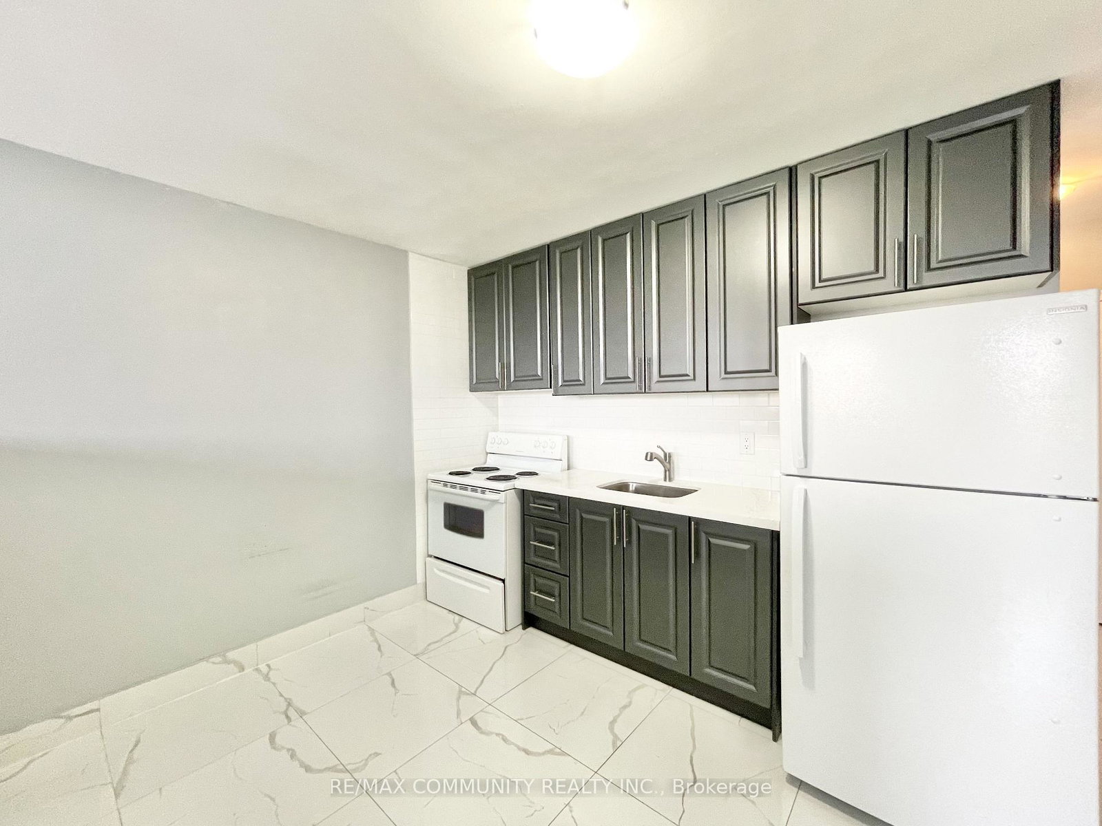 2624-eglinton-avenue-e-scarborough-ontario-e13107516