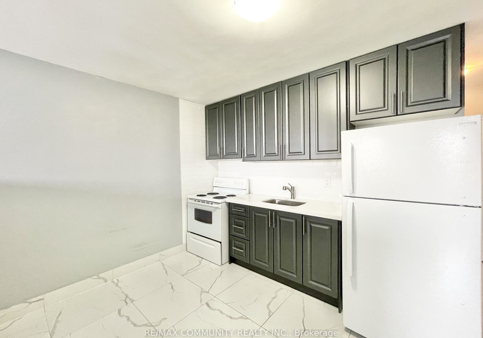 2624-eglinton-avenue-e-scarborough-ontario-e13107516