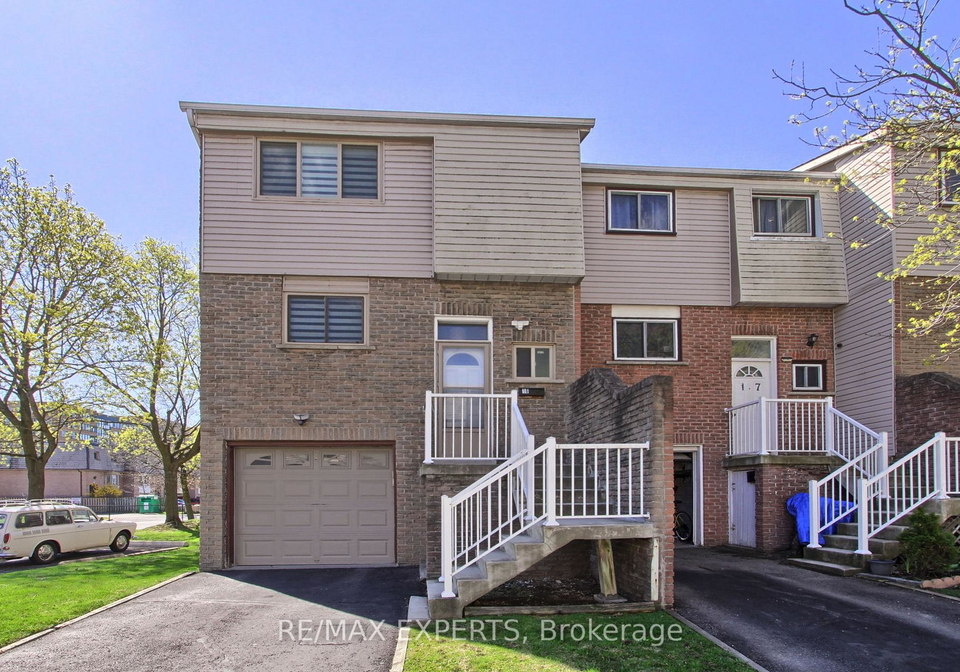 1655-geta-circle-pickering-ontario-e13107630