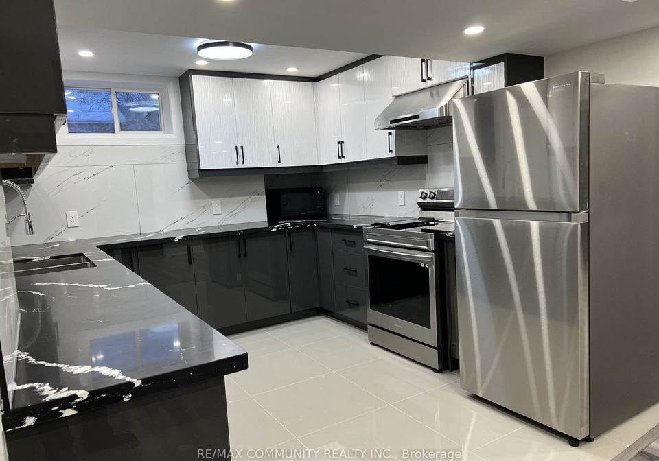 21-hazeldine-drive-ajax-ontario-e13107704