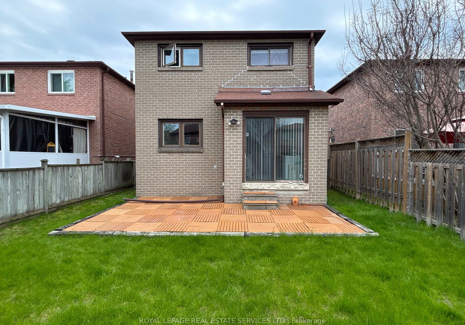 23-stockbridge-crescent-ajax-ontario-e13108638