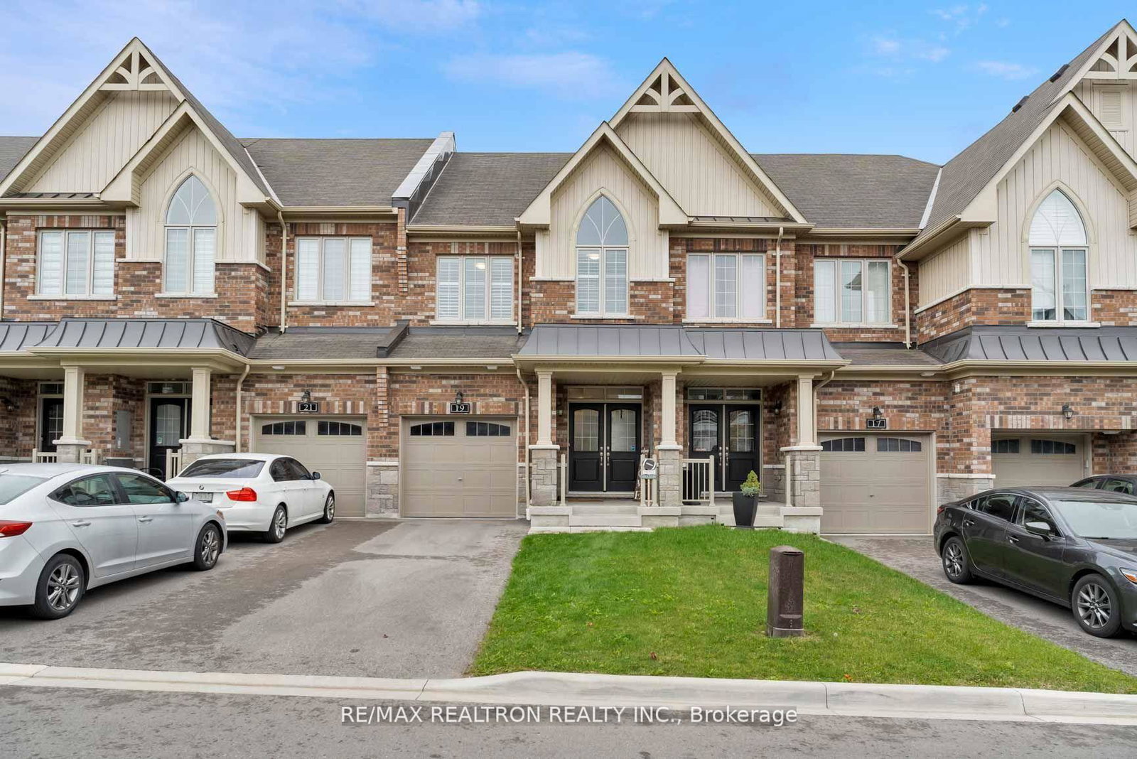 19-sutcliffe-drive-whitby-ontario-e13108656