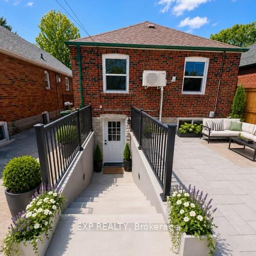 11-fairside-avenue-east-york-ontario-e13108734