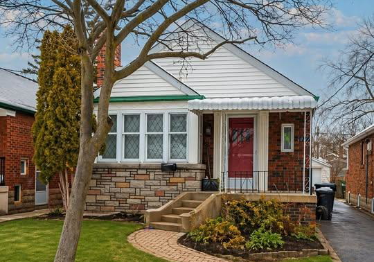 11-fairside-avenue-east-york-ontario-e13108734
