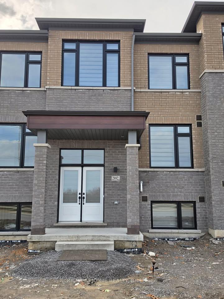 2892-peter-mathews-drive-pickering-ontario-e13108850