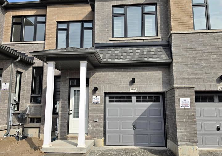 2892-peter-mathews-drive-pickering-ontario-e13108850