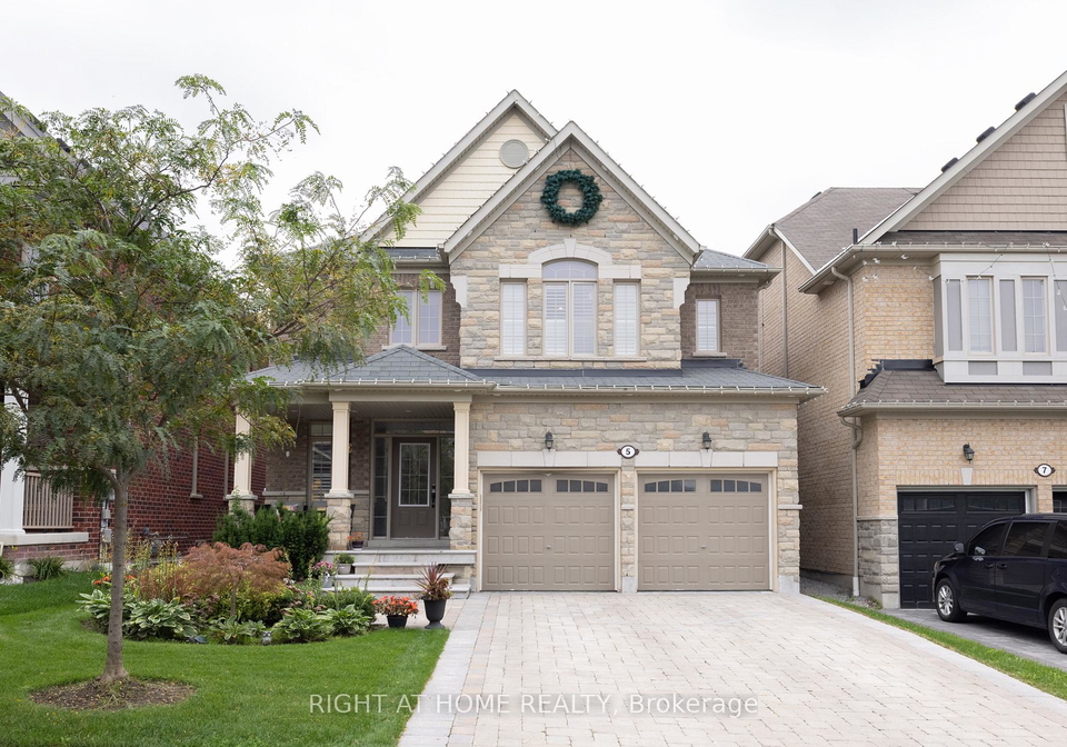 5-chant-crescent-ajax-ontario-e13109342