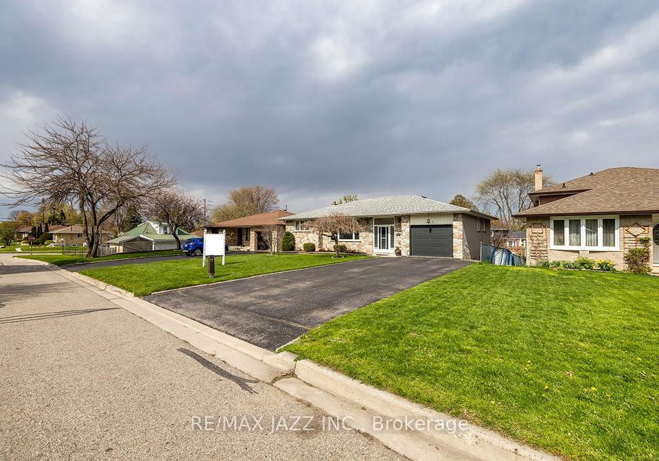 397-fairlawn-street-oshawa-ontario-e13110356