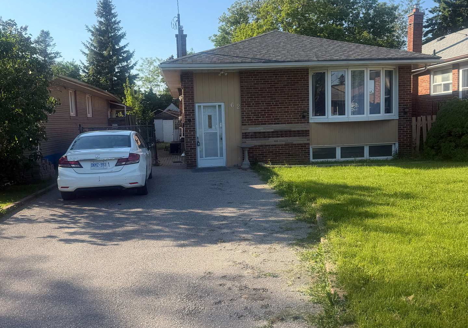62-lombardy-crescent-scarborough-ontario-e13110616