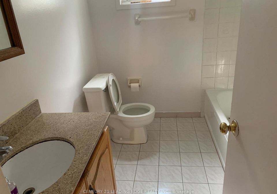 62-lombardy-crescent-scarborough-ontario-e13110616