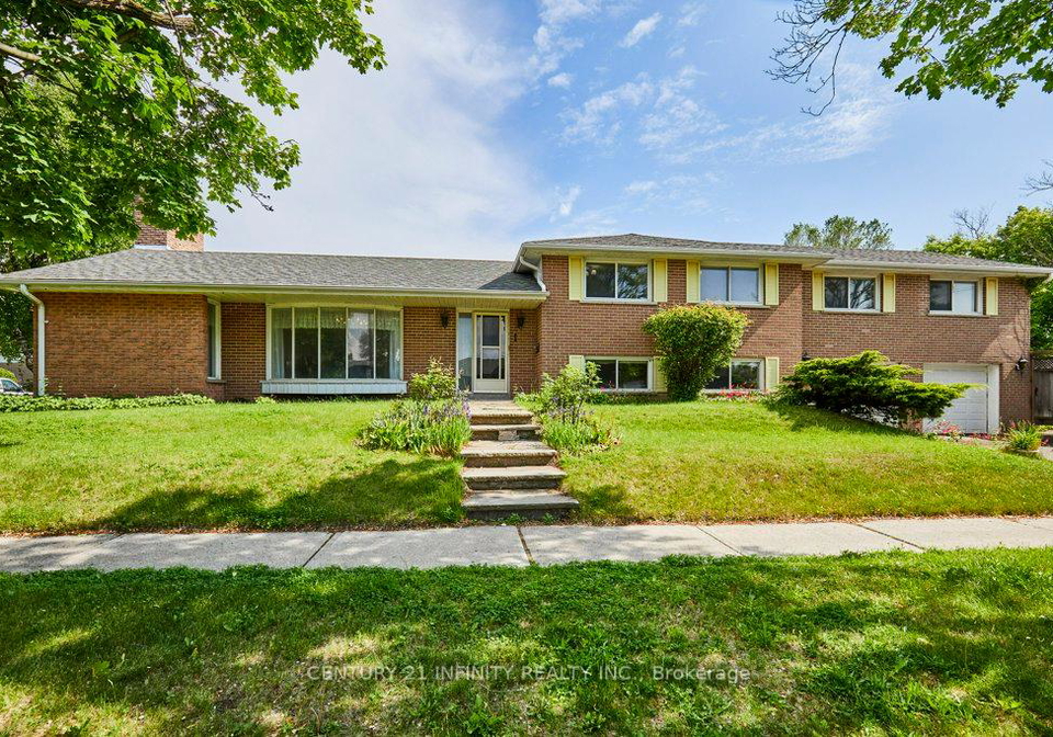 1-goodland-gate-scarborough-ontario-e13110750
