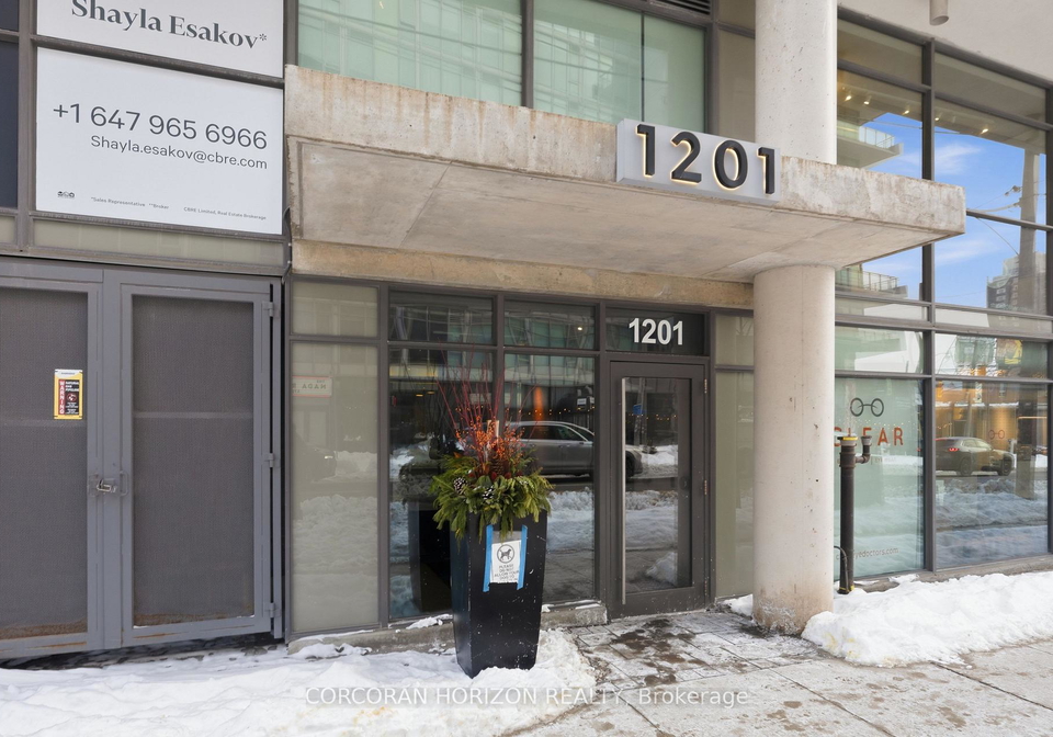 1201-dundas-street-e-toronto-ontario-e13112290