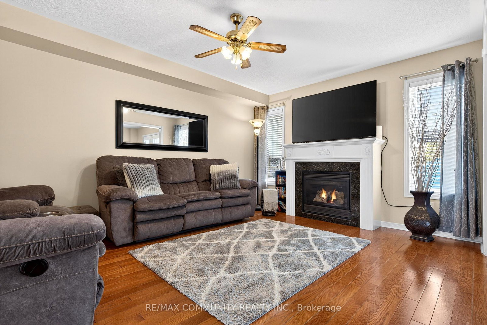 1210-meath-drive-oshawa-ontario-e13112396