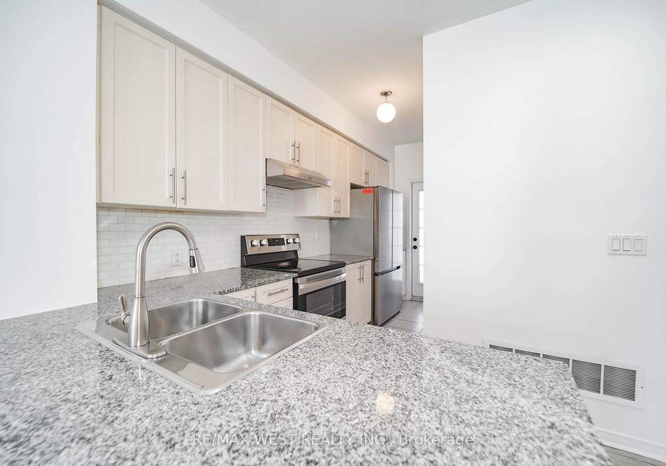 11-island-road-scarborough-ontario-e13112820