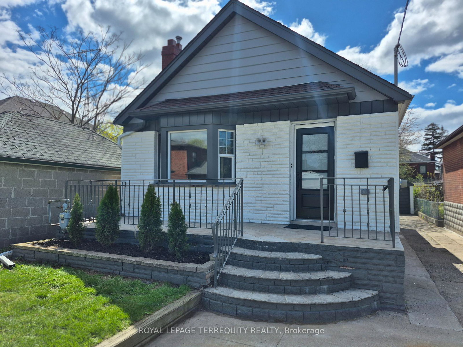 40-leroy-avenue-east-york-ontario-e13115206