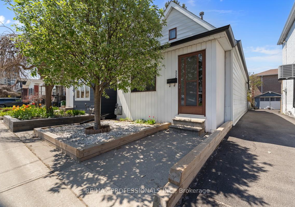328-donlands-avenue-east-york-ontario-e13115588