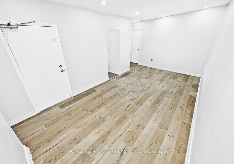 2953-lawrence-avenue-e-scarborough-ontario-e13115806