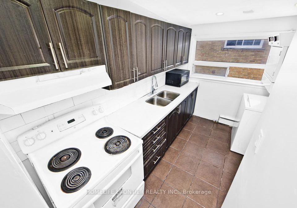 2953-lawrence-avenue-e-scarborough-ontario-e13115806