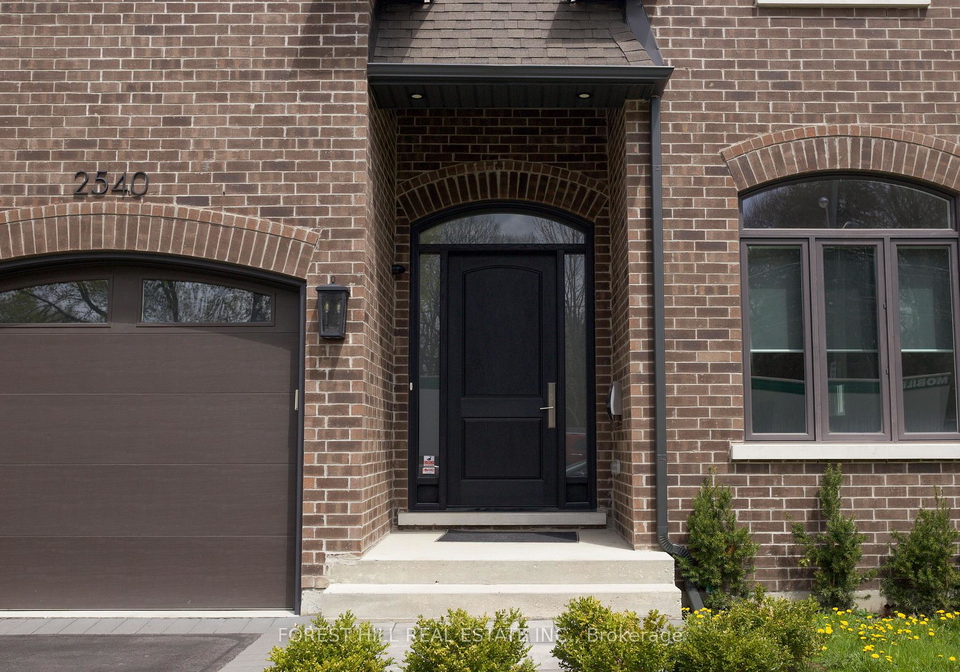 2540-st-clair-avenue-e-east-york-ontario-e13116780
