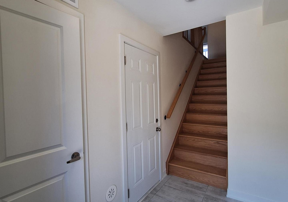 1695-dersan-street-pickering-ontario-e13116890