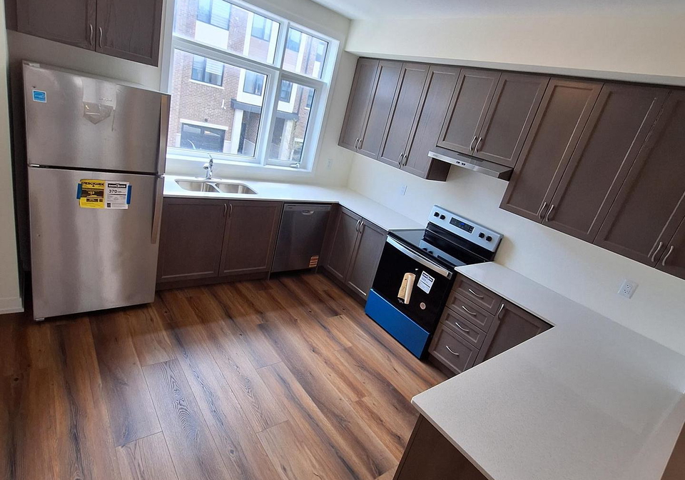 1695-dersan-street-pickering-ontario-e13116890